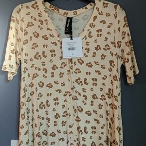NWT Agnes & Dora limitless button tunic- XS